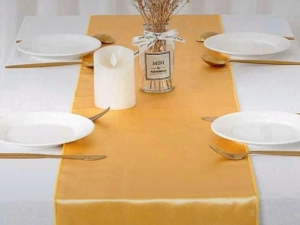 Chemin de table gold satin