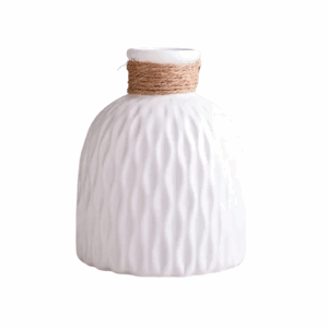 Vase blanc avec corde