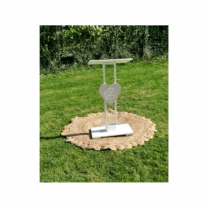 Pupitre blanc avec coeur