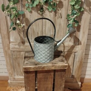 arrosoir en zinc champêtre
