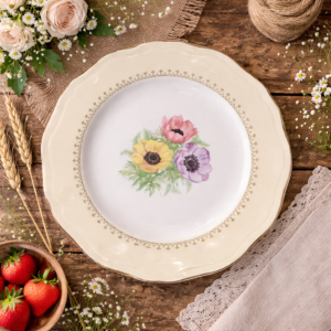 Grande assiette en porcelaine